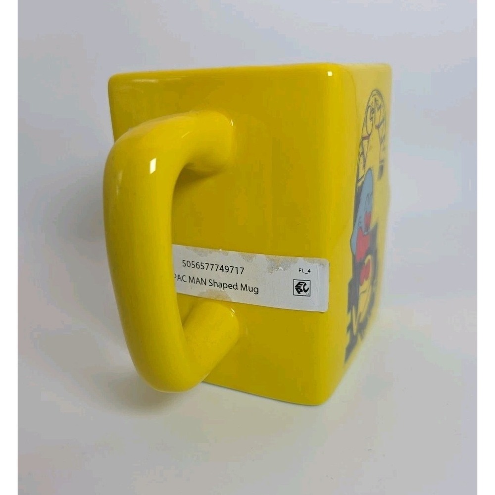 Pac-Man Arcade Game Themed Ceramic Coffee Mug - Picture 3 of 7